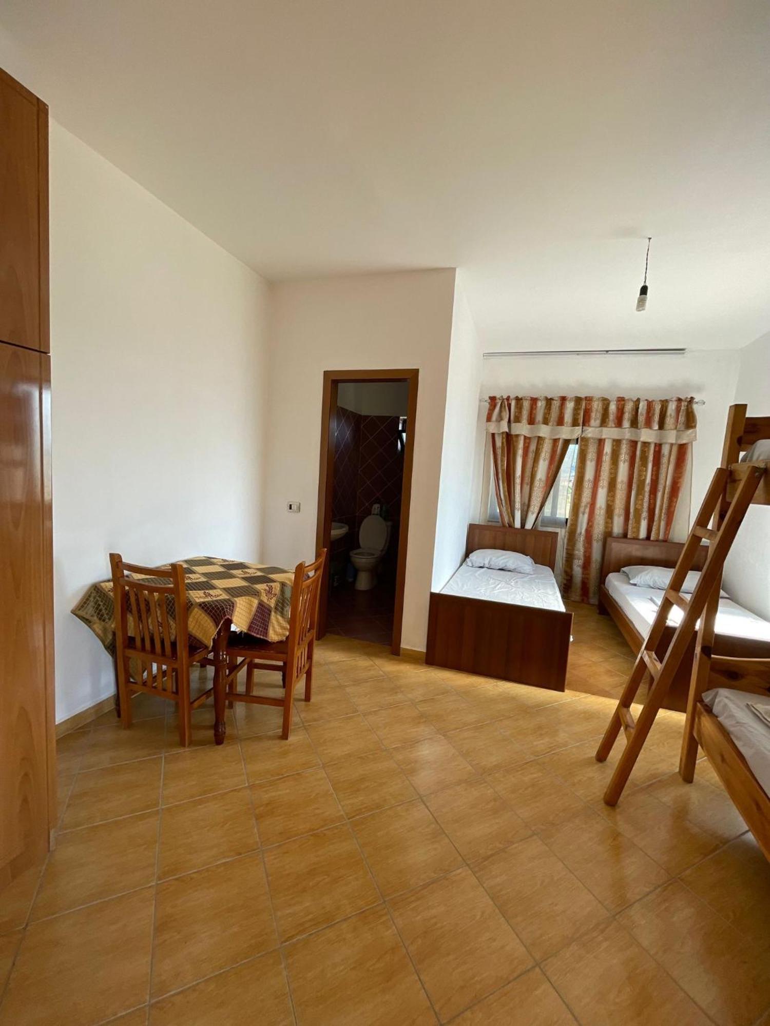 Hotel Bora Gostime Экстерьер фото
