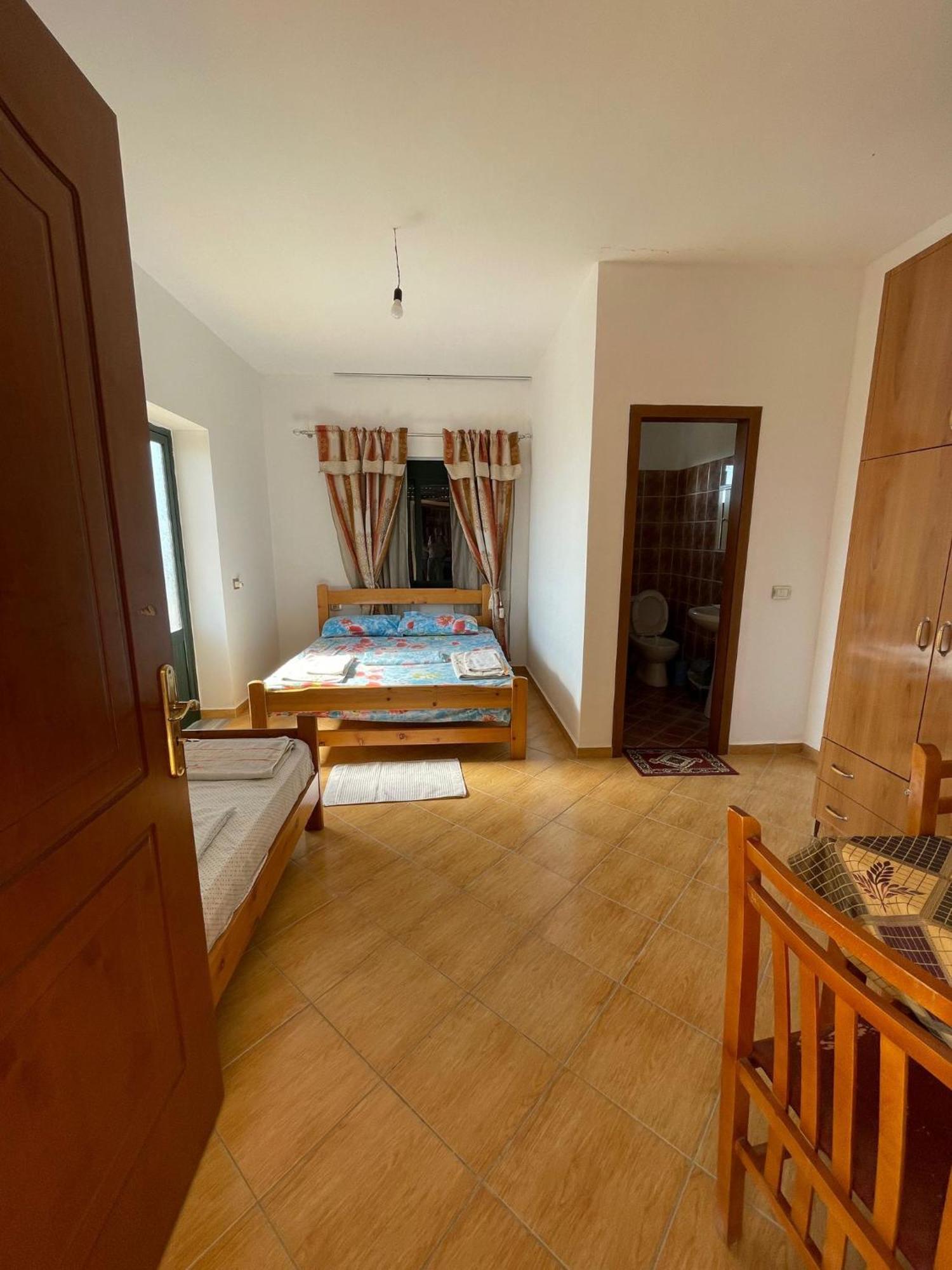Hotel Bora Gostime Экстерьер фото