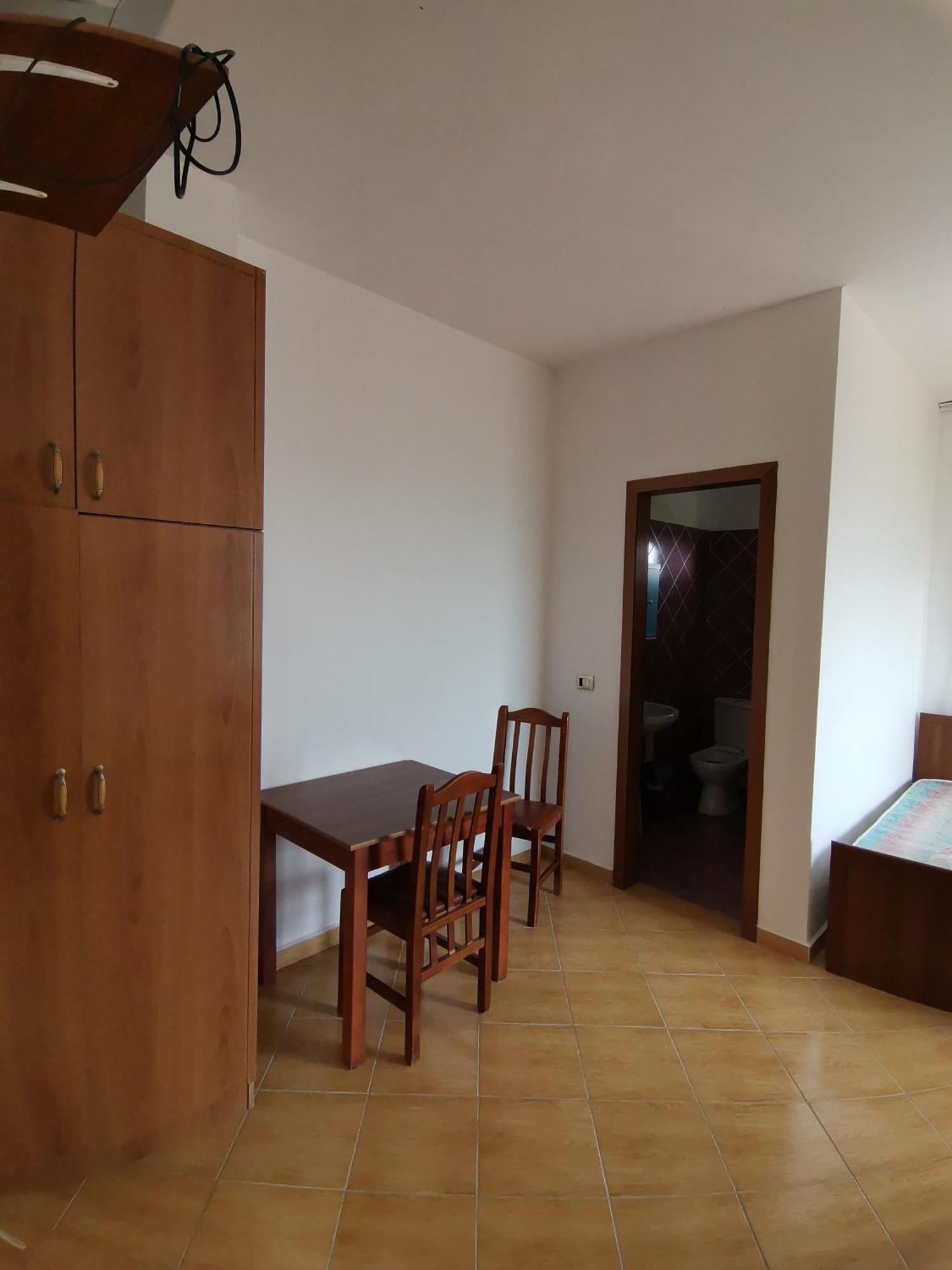Hotel Bora Gostime Экстерьер фото